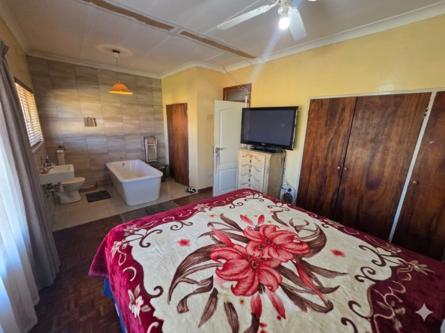 3 Bedroom Property for Sale in Verwoerdpark Northern Cape